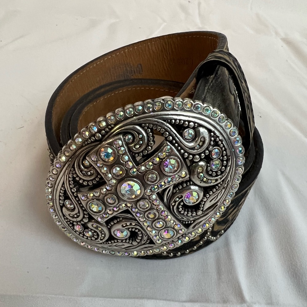 Women’s Black leather western rhinestone belt